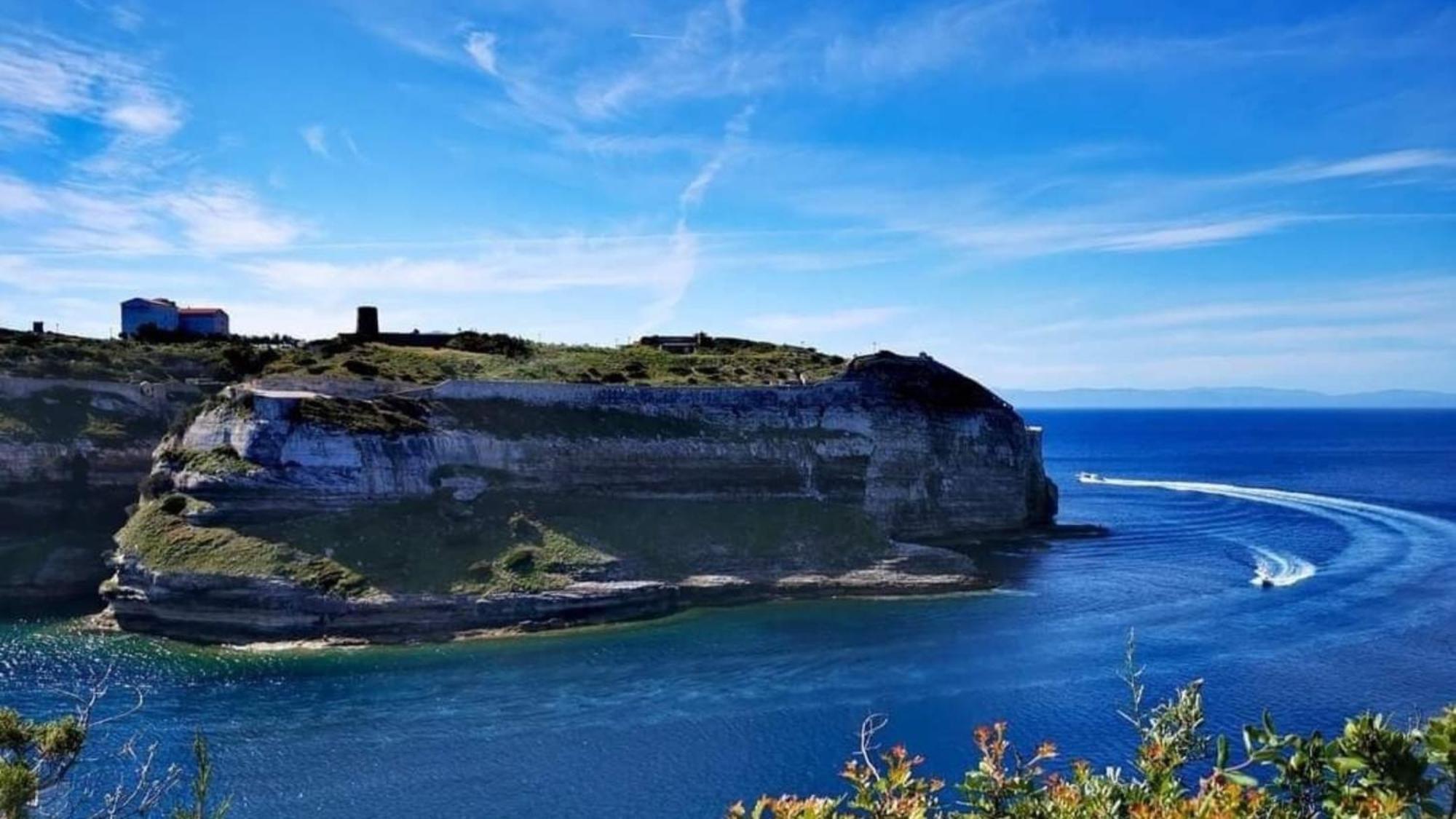 Appartement Kalliste, Logements Avec Vue Citadelle De Bonifacio بونيفَسْيو المظهر الخارجي الصورة