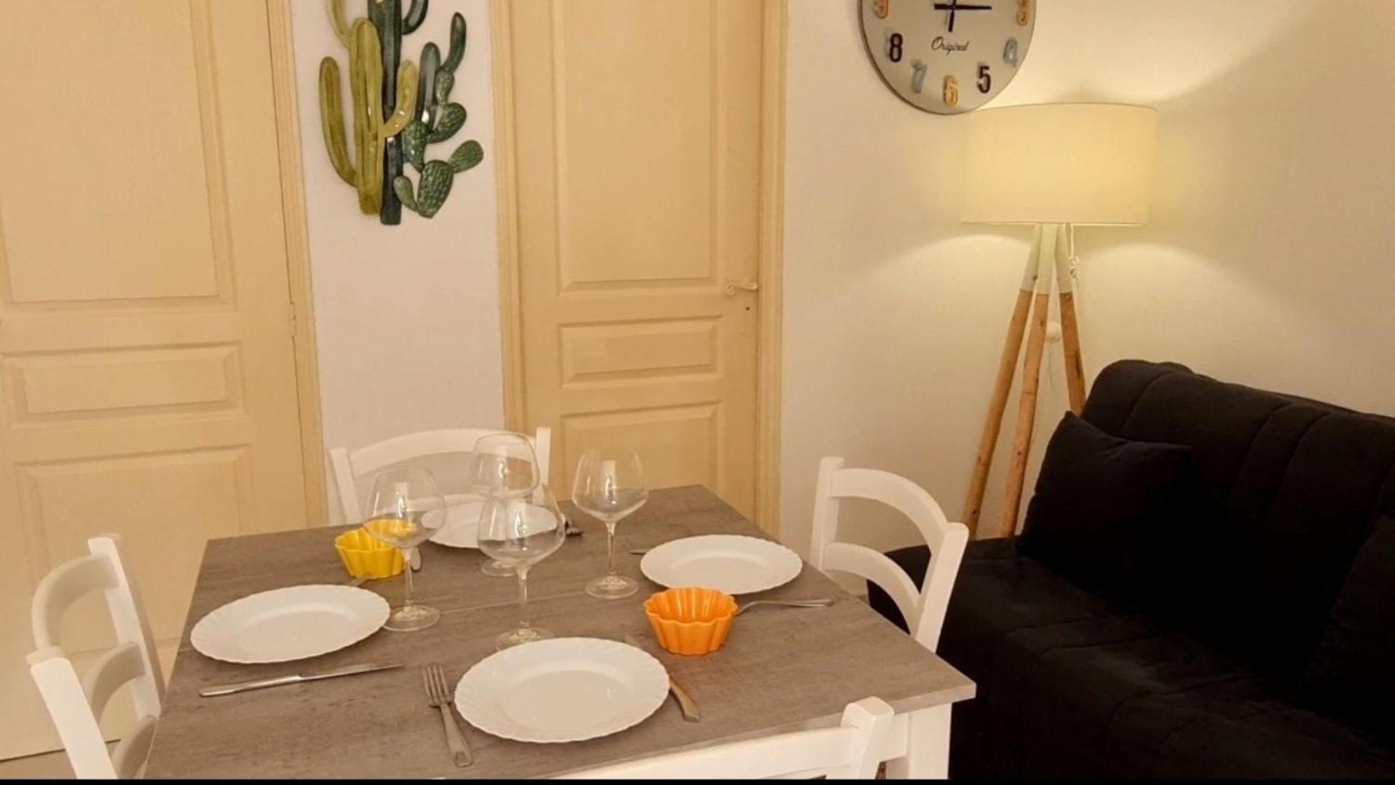 Appartement Kalliste, Logements Avec Vue Citadelle De Bonifacio بونيفَسْيو المظهر الخارجي الصورة