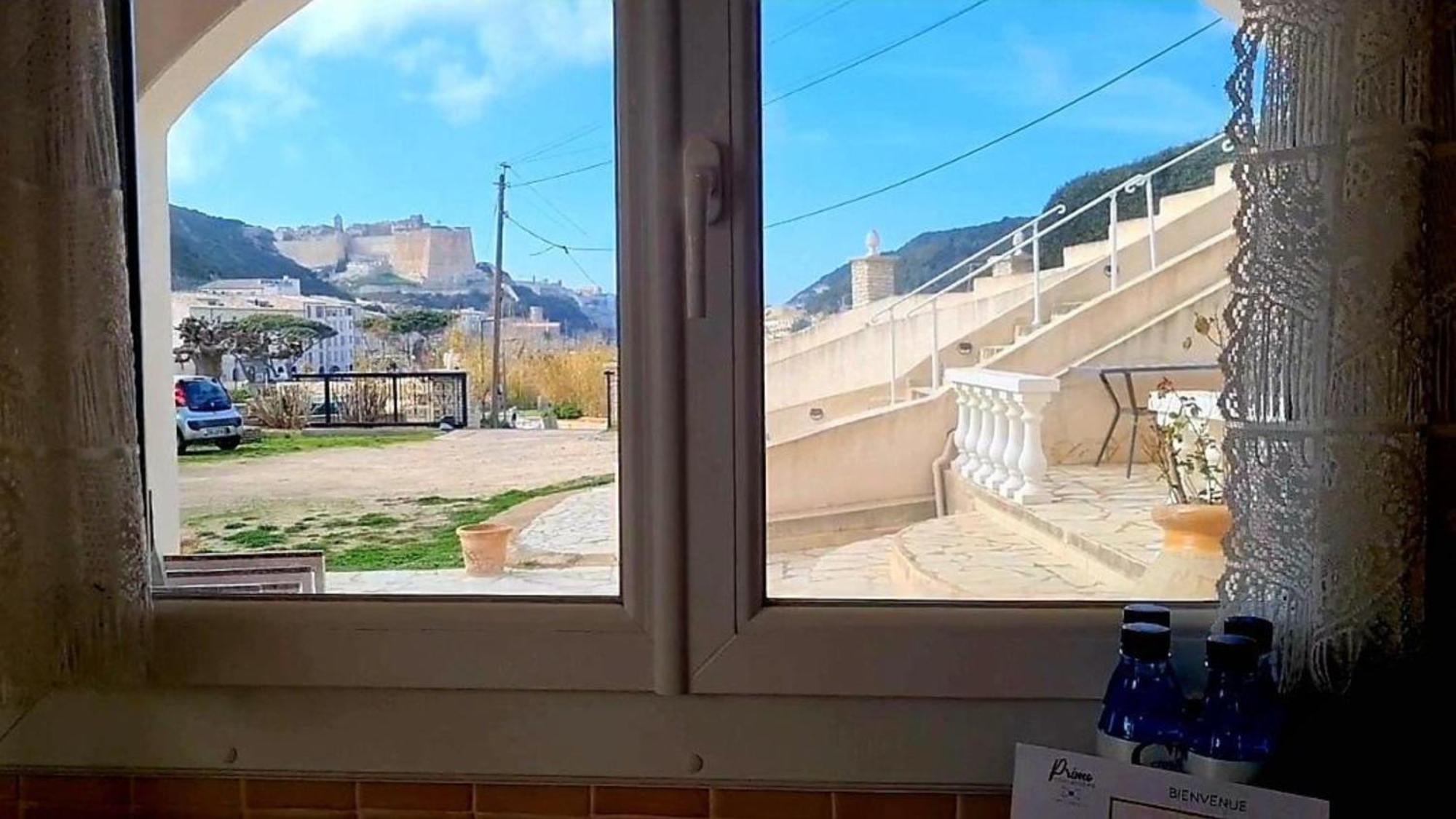 Appartement Kalliste, Logements Avec Vue Citadelle De Bonifacio بونيفَسْيو المظهر الخارجي الصورة