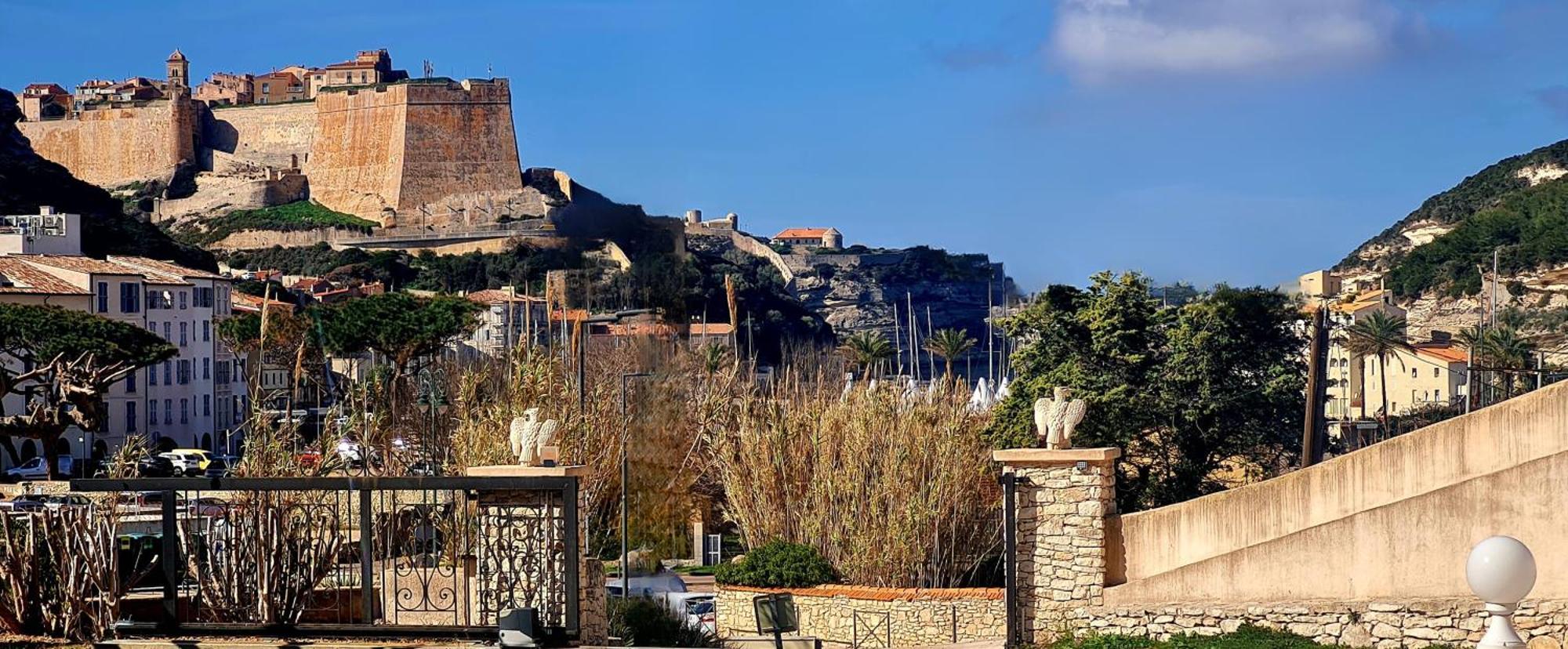 Appartement Kalliste, Logements Avec Vue Citadelle De Bonifacio بونيفَسْيو المظهر الخارجي الصورة